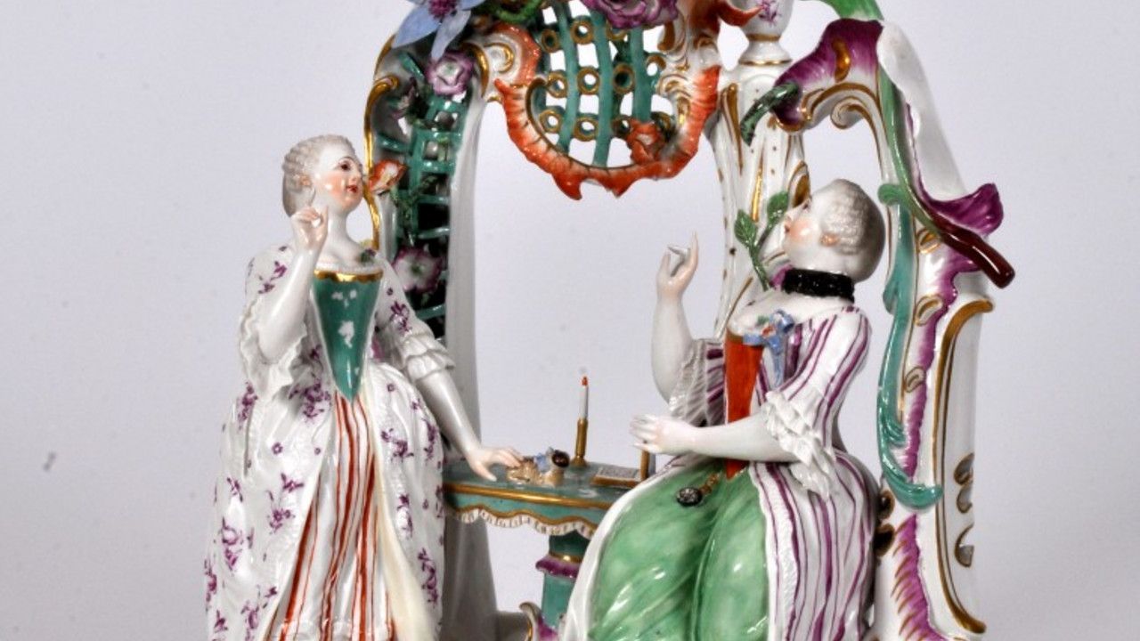 Mopsordensgruppe, um 1760, Modelleur: Laurentius Russinger © GDKE RLP – Landesmuseum Mainz (Foto: Ursula Rudischer)