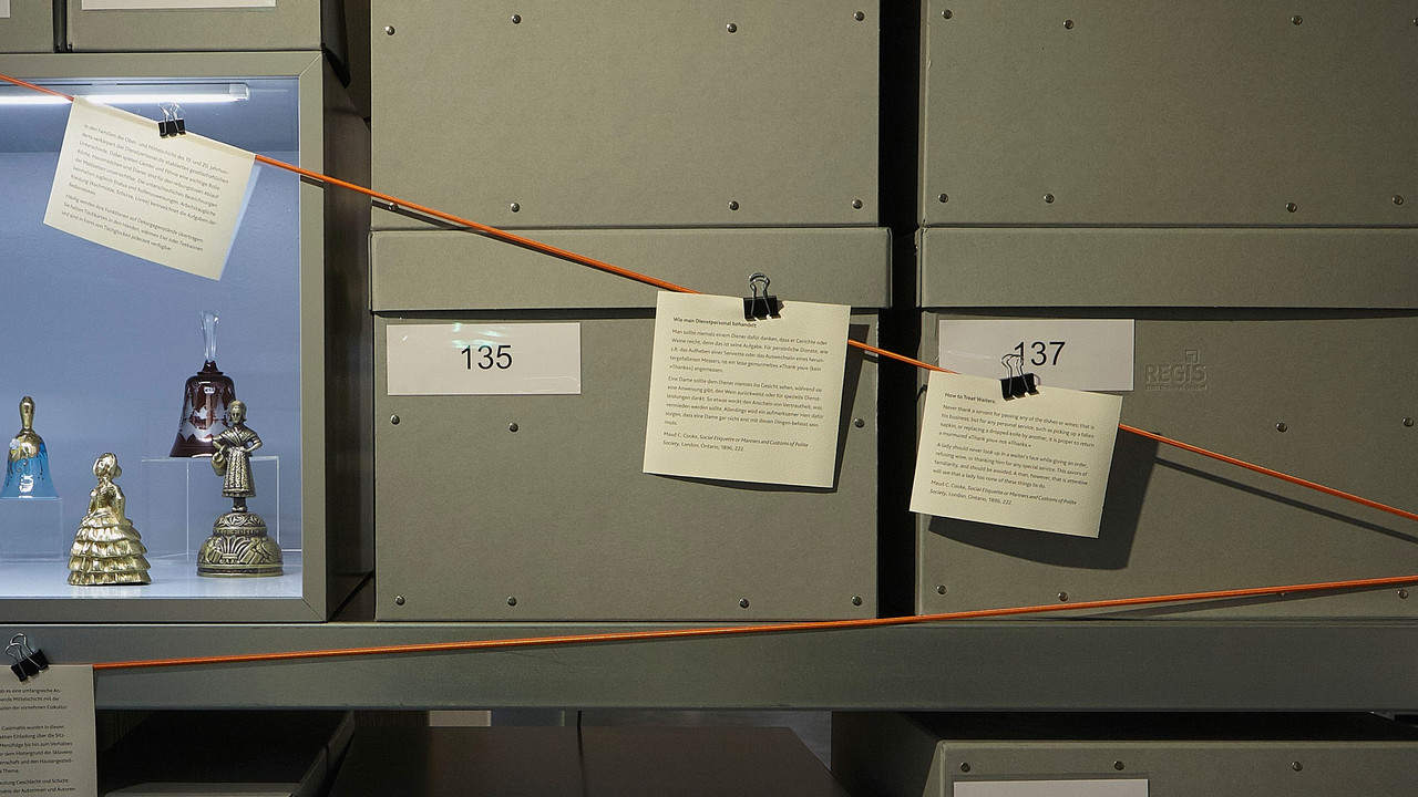 Blick in die forschende Ausstellung „Esskulturen“ mit beispielhaften „Museumskisten“. Foto: GDKE Rheinland-Pfalz / Pfeuffer