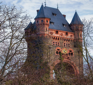 Die Nibelungenbrücke in Worms. Foto: Holger Schué auf Pixabay