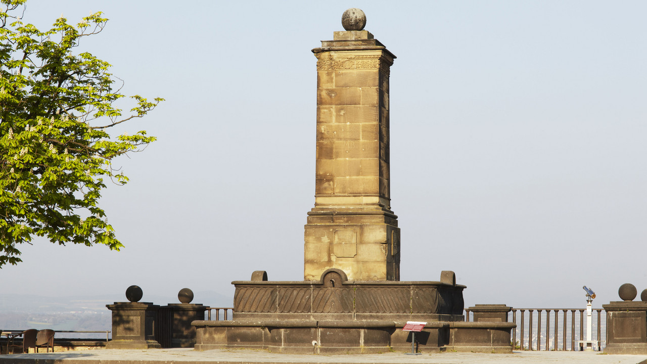 Brunnendenkmal, Oberer Schlosshof, Festung Ehrenbreitstein