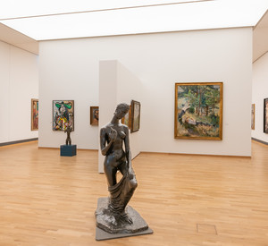 Blick in den Ausstellungsraum Kunst der Moderne