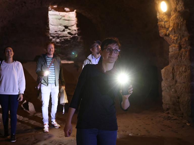 Hidden Places - Dem Geheimnis der Ruine auf der Spur (für Gehörlose)