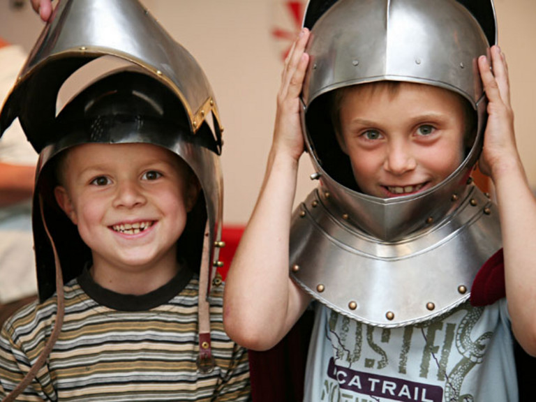 Hands on: Geschichte (an-)fassen! Hands on: Geschichte (an-)fassen!