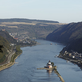 Burg Pfalzgrafenstein im Rhein gelegen