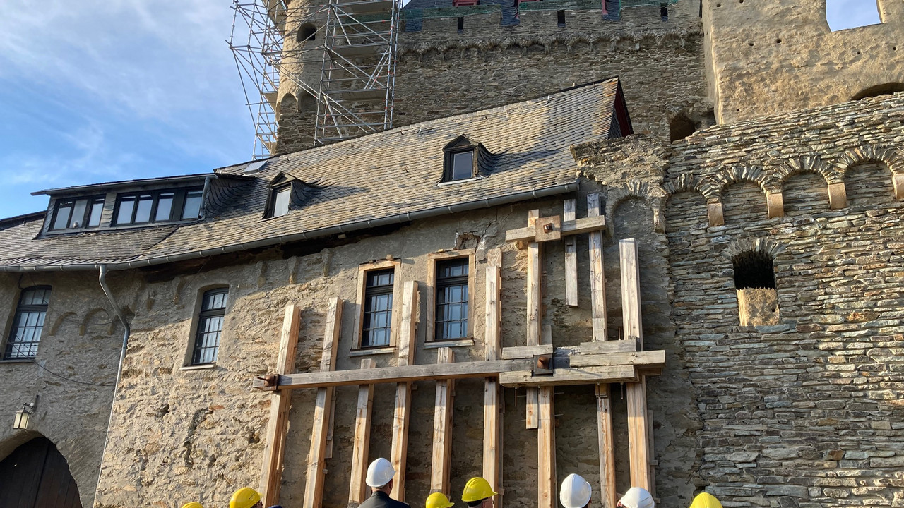 Die Bauarbeiten an der Burg Schwalbach gehen in einen neuen Bauabschnitt. Foto: GDKE Rheinland-Pfalz