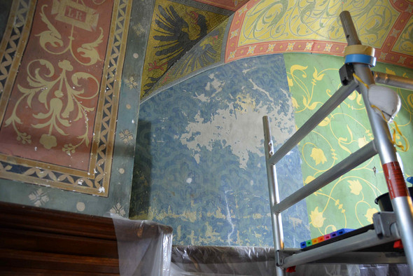 Schäden an der Bemalung der Innenwände in der Burg Cochem